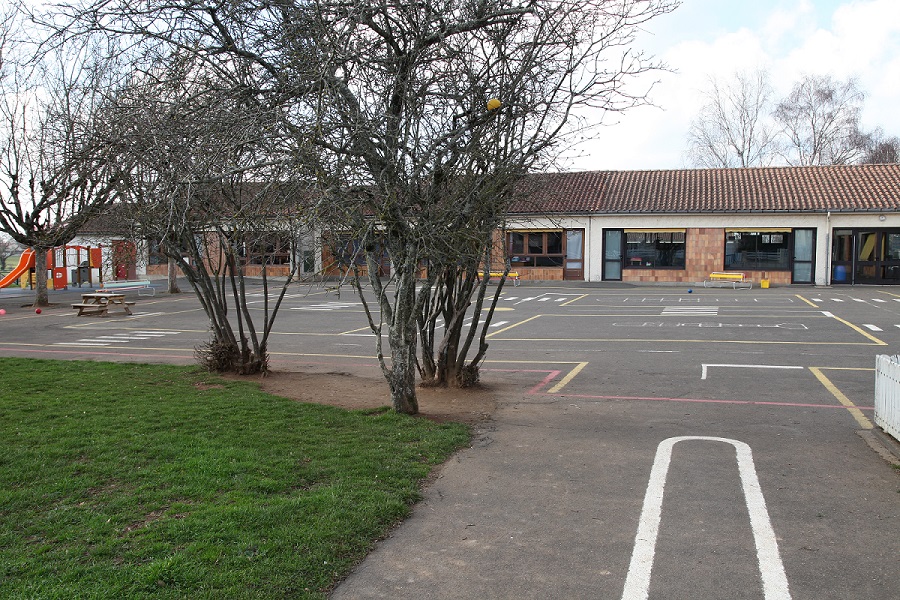 Ecole primaire Celles extérieur