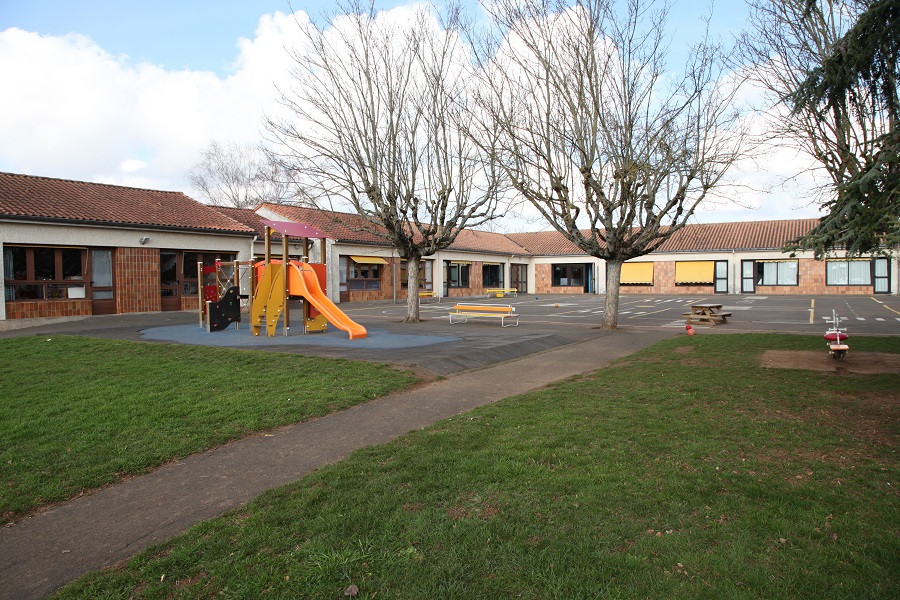 Ecole maternelle Celles extérieur